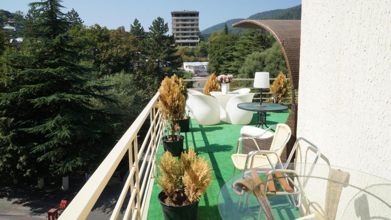 Guest House Borjomi Εξωτερικό φωτογραφία